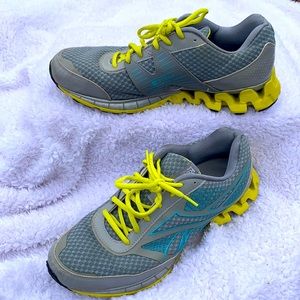 Reebok Zigtech women’s size 10